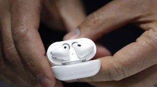 Apple AirPods, AirPods 2019, Apple AirPods 2019 release, AirPods 2019 features, Apple AirPods 2019 price in India, Apple AirPods 2019 specifications, New Apple AirPods, Apple AirPods Ming-Chi Kuo, Apple