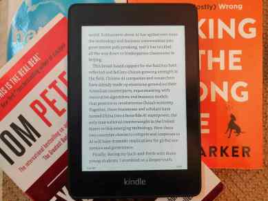 Kindle Paperwhite 4 2018 Review - Good e-Reader