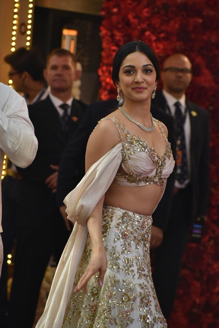isha ambani, manish malhotra, nita ambani, ambani, ambani wedding, isha ambani wedding, isha ambani wedding date, isha ambani marriage, isha ambani and anand piramal, isha ambani and anand piramal wedding, isha ambani and anand piramal marriage, isha ambani and anand piramal wedding date, anand piramal, anand piramal wedding, isha ambani fiance, isha ambani and anand piramal wedding date, isha ambani and anand piramal wedding venue, kiara advani, amitabh bachchan, aamir khan, jaya bachchan, navya nanda, mukesh ambani, celeb fashion, indian express, indian express news