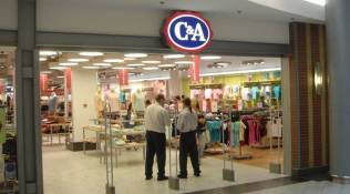 Holiday hiring in Brazil reaches out to transgender community