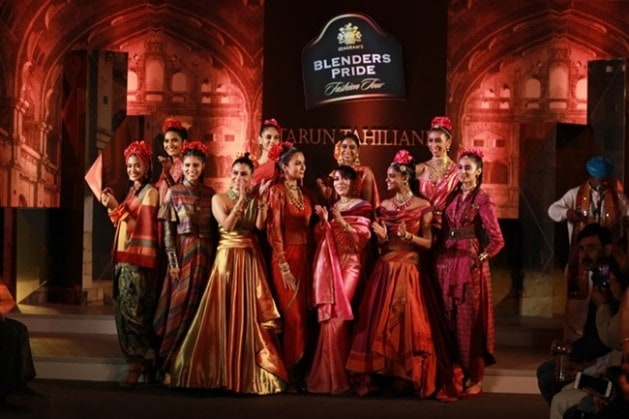 disha patani, tarun tahiliani, blenders pride fashion tour, disha patani fashion, disha patani latest news, disha patani latest pics, disha patani tarun tahiliani, disha patani updates, celeb fashion, bollywood fashion, indian express, indian express news