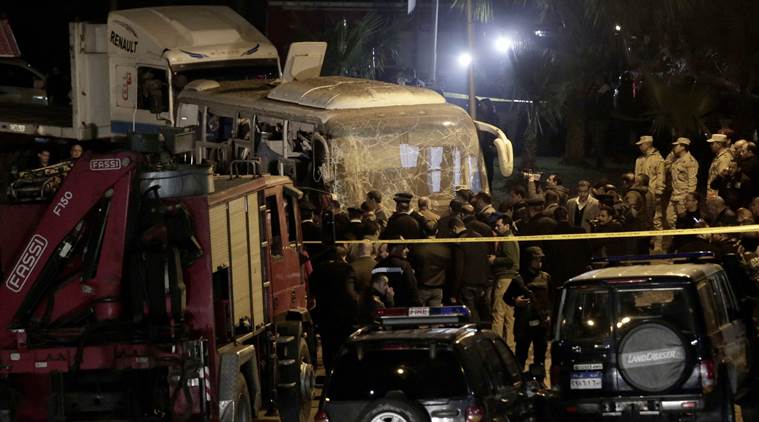 Egypt security forces kill 40 suspected militants after tourist bus bombed