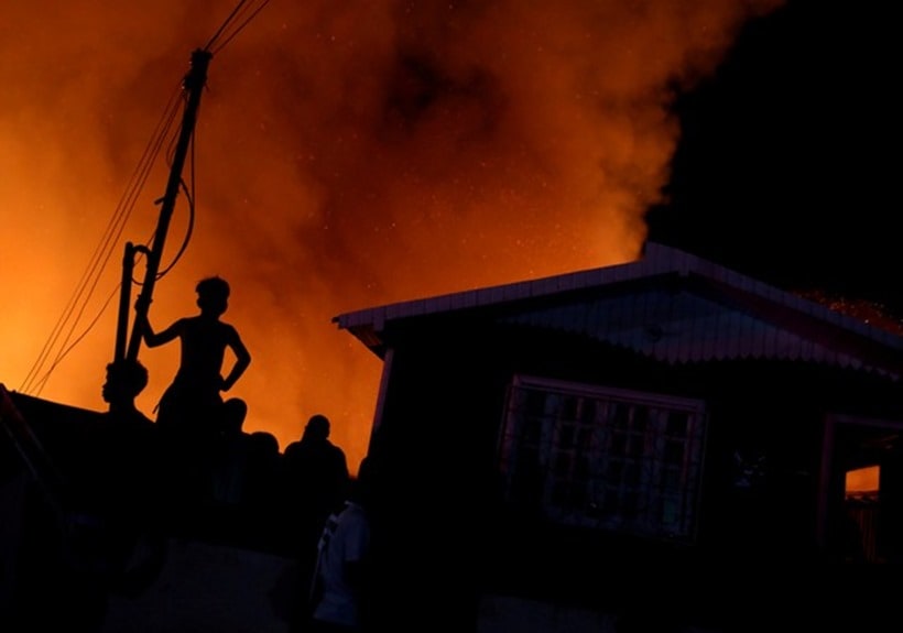 Fire engulfs 600 stilt homes in Brazilian city Manaus; thousands flee