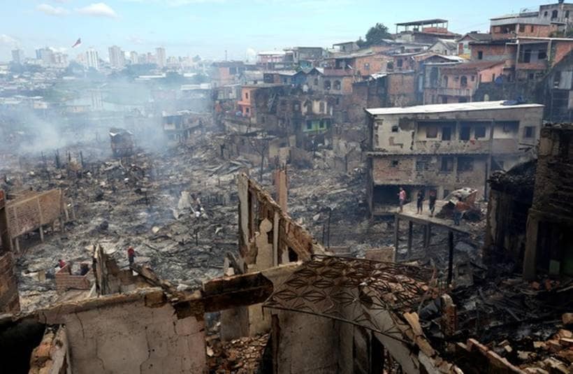 Fire engulfs 600 stilt homes in Brazil city Manaus; thousands flee