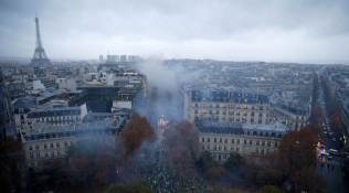 Eiffel Tower to be closed as Paris braces for more protests