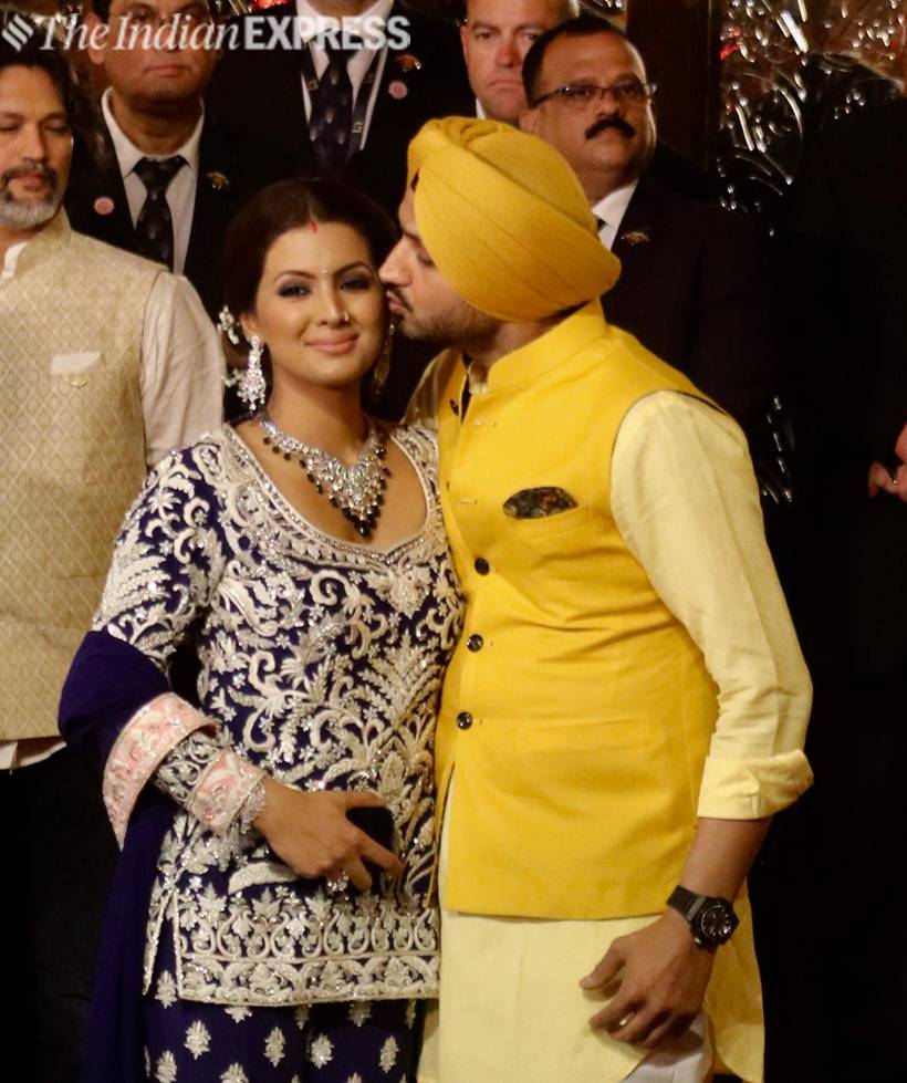 harbhajan singh with wife
