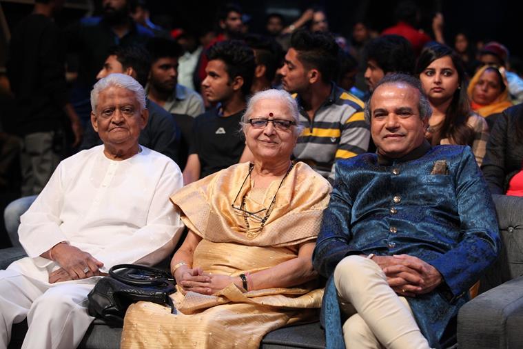 pyarelal with suresh wadekar indian idol 10