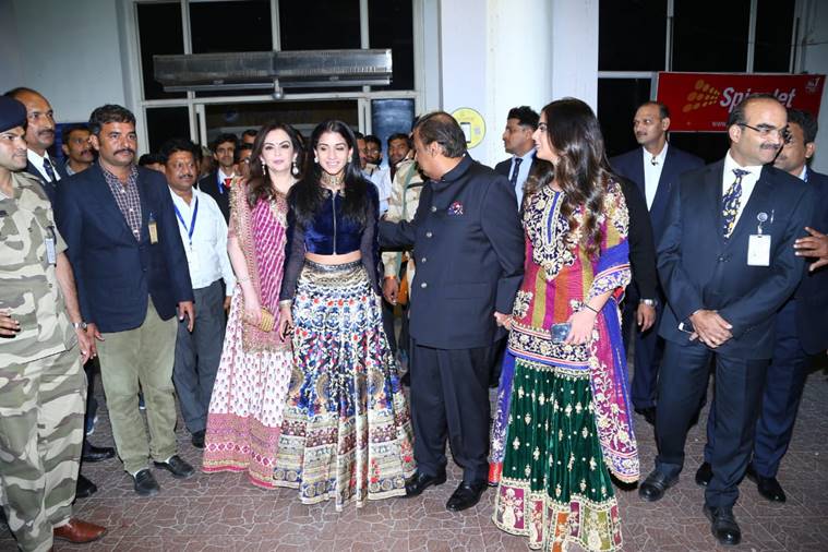 ambani, priyanka nick wedding, priyanka nick wedding jodpur, ambani jodhpur priyanka nick wedding, isha ambani, radhika merchant, nita ambani, mukesh ambani, anant akash ambani jodhpur wedding priyanka chopra nick jonas, ambani style file, indian express, indian express news