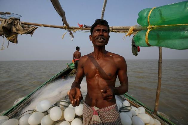 Villagers fear for survival on India's disappearing island
