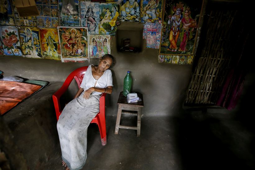 Villagers fear for survival on India's disappearing island