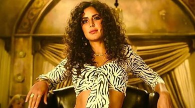 Zero song Husn Parcham Katrina Kaif song