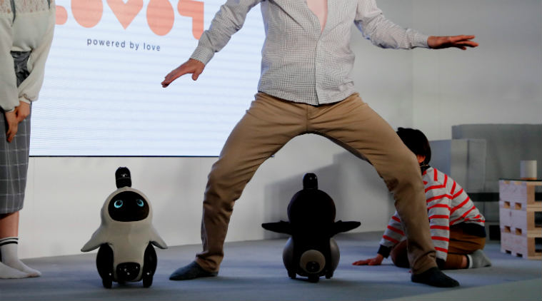 SoftBank alum unveils 'affectionate' companion robot in ...
