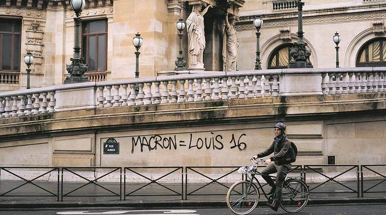 France, France protests, Emmanuel Macron, Paris riots, Yellow vest protesters, France economy, France crisis, world news, indian express