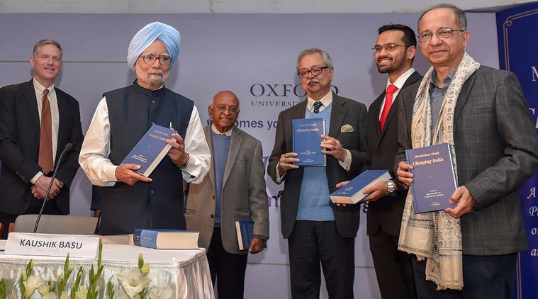 Manmohan singh, former prime minister, silent prime minister, manmohan singh on rbi vs centre. rbi vs centre, manmohan singh on loan waiver, loan waiver by congress government, on book launch, changing india, indian express