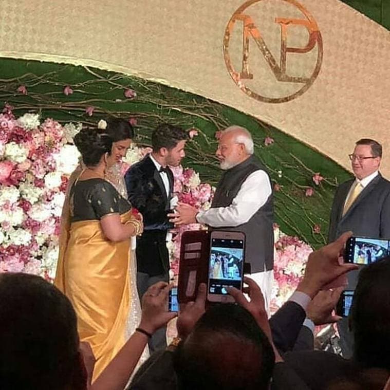 priyanka nick photos with pm narendra modi