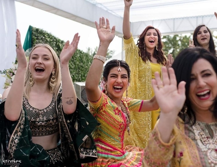 priyanka chopra, priyanka chopra nick jonas, nick jonas, priyanka chopra wedding, priyanka chopra wedding date, priyanka chopra wedding venue, priyanka chopra mehendi, priyanka chopra latest pics, priyanka chopra updates, priyanka chopra latest news, priyanka chopra style file, priyanka chopra fashion, celeb fashion, bollywood fashion, indian express, indian express news