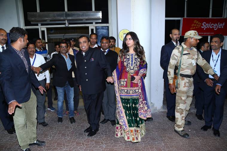 ambani, priyanka nick wedding, priyanka nick wedding jodpur, ambani jodhpur priyanka nick wedding, isha ambani, radhika merchant, nita ambani, mukesh ambani, anant akash ambani jodhpur wedding priyanka chopra nick jonas, ambani style file, indian express, indian express news