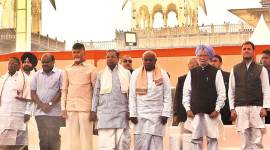 Rahul Gandhi, Manmohan Singh, rajasthan cm, rajasthan cm oath, rajasthan cm oath ceremony, rajasthan cm candidate, mp cm, mp cm cm oath ceremony, mp cm oath, mp election result, mp election results 2018, election results, election results 2018, rajasthan election 2018, rajasthan election result 2018, chhattisgarh election, chhattisgarh election results