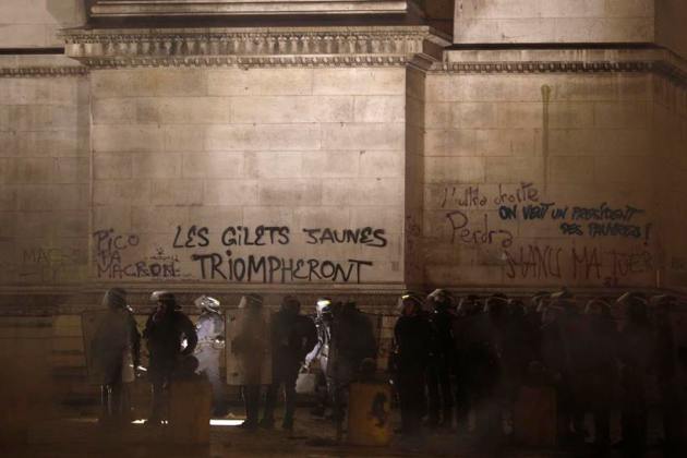 Paris assesses injuries, damage after worst riot in decade