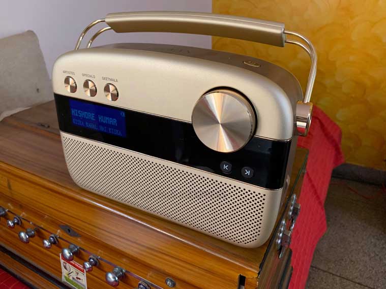 Saregama Carvaan Gold, Saregama Carvaan Gold review, Saregama Carvaan Gold price, Saregama Carvaan Gold price in India, Saregama Carvaan Gold features, Saregama Carvaan Gold specifications, Saregama Carvaan Gold sale