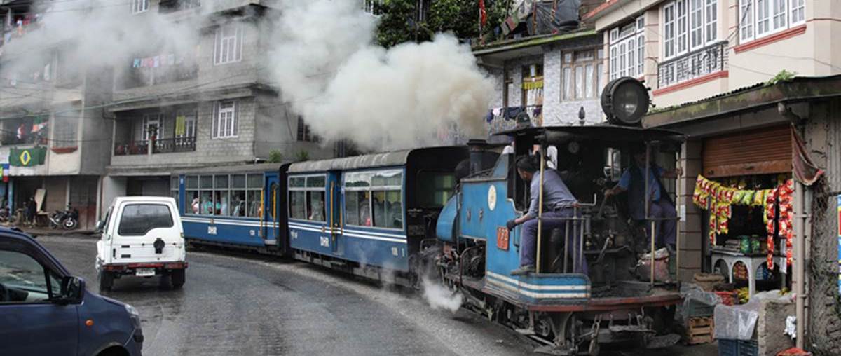 darjeeling himalayan train