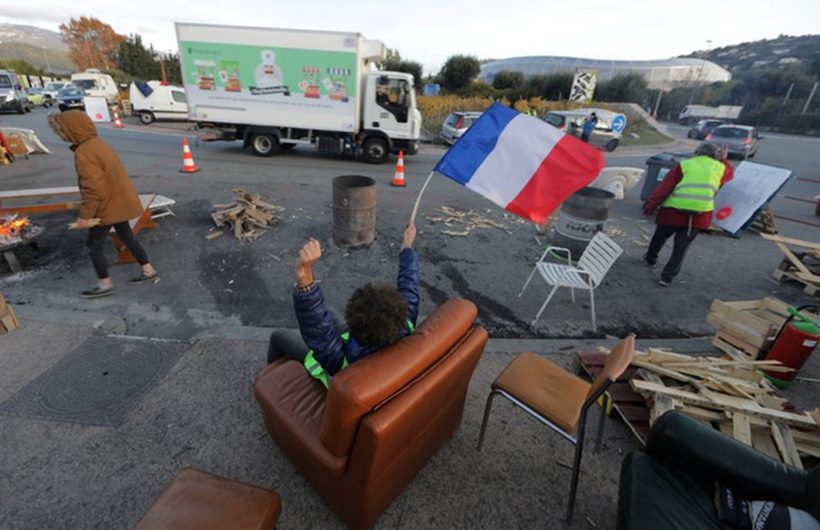 France braces for trouble, Macron to address 'yellow vest' anger