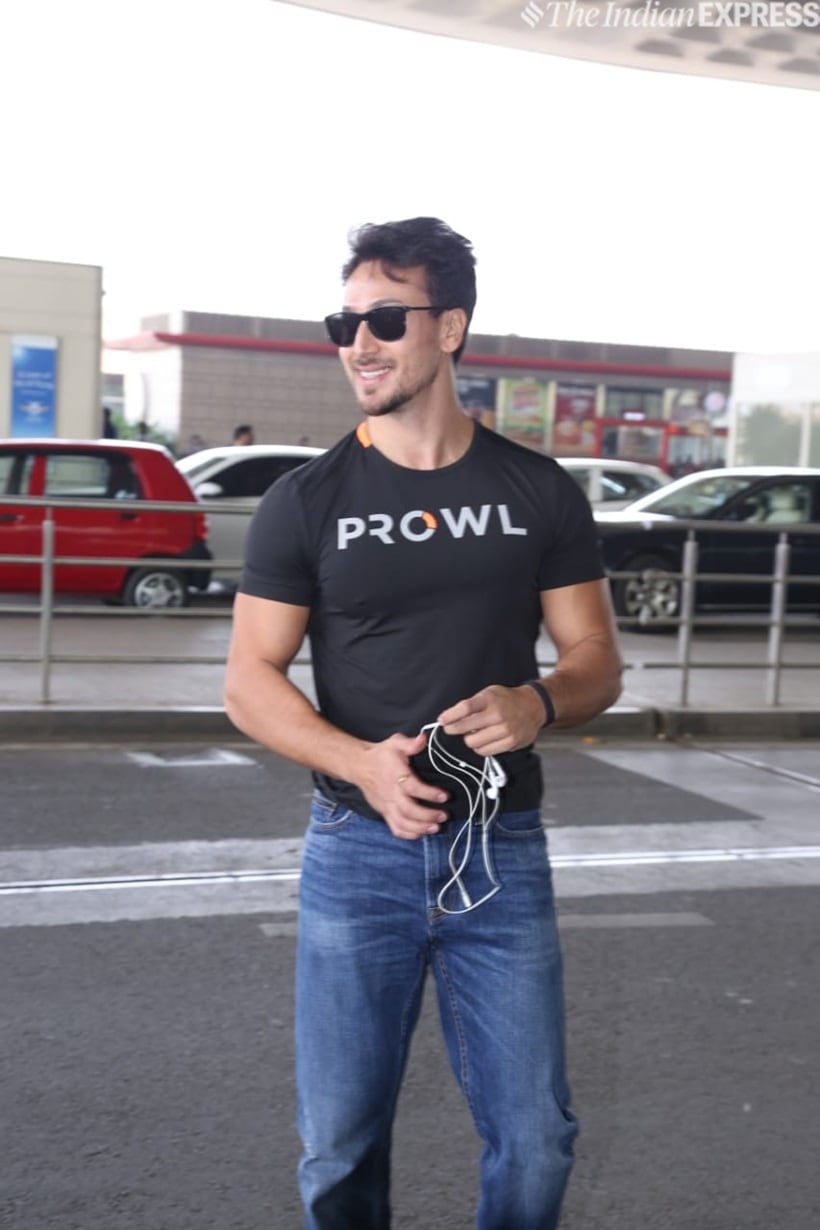 tiger shroff at the airport