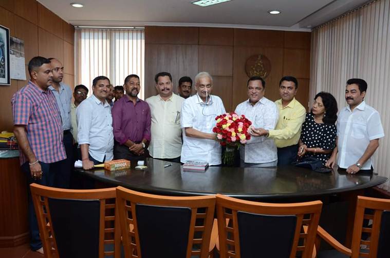 Manohar Parrikar, Manohar Parrikar Goa secretariat, Goa news, Manohar parrikar health, Goa BJP, New yar, Manohar Parrikar new year, Parrikar cancer, India news, indian express