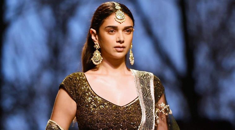 Aditi Rao Hydari, Boho chic, boho sari fashion, Aditi Rao Hydari ethnic, Aditi Rao Hydari fashion, bollywood contemporary sari looks, indian express, indian express news