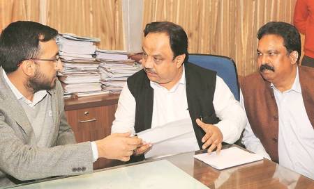 Upset over ‘snub’, Chandigarh BJP councillor Satish Kainth files papers as Independent