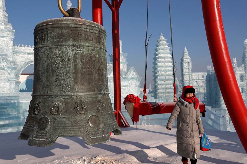China kicks off world's biggest ice festival