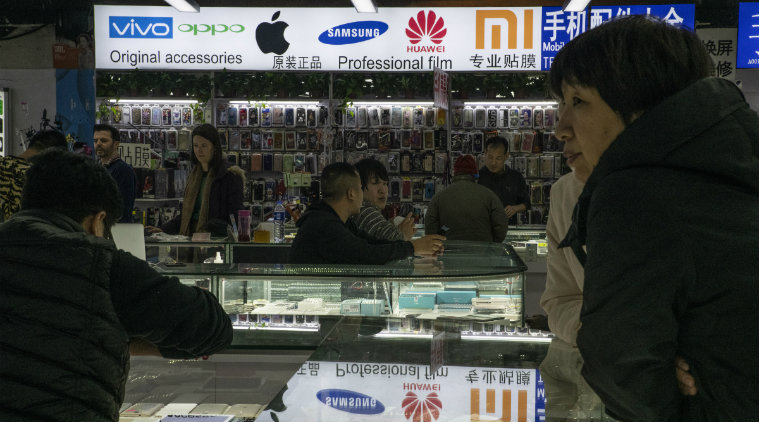 China, Smartphone, Apple, Huawei Technologies, Samsung, Xiaomi Tech, Timothy D Cook, Computers and the Internet, iPhone, Android, Mobile Commerce