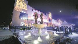 Deendayal Hastkala Sankul, kiosk at trade facilitation centre, narendra modi, modis varanasi visit, varanasi news, indian express