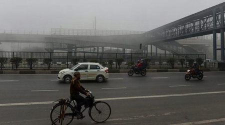 train running status, delhi fog, delhi winter, delhi trains delayed, delhi flights delayed, low visibility in delhi, delhi temperature, delhi weather, delhi news