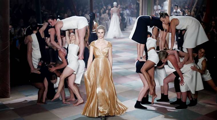 Dior’s Couture Spring 2019 fashion show had a circus-theme runway ...
