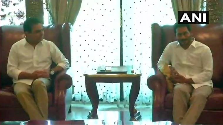 TRS holds talks with YSR Congress on federal front