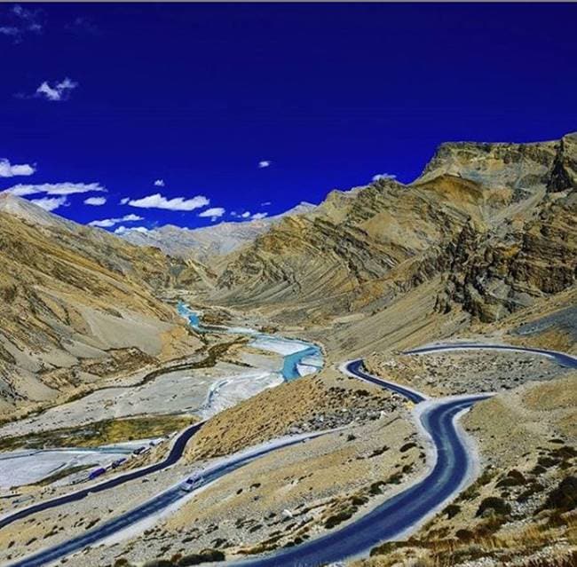 dangerous roads, dangerous roads of india, highest altitude roads, Zoji La Pass, Rohtang Pass, Chang La Pass, Gata Loops, Bum La Pass, Killar-Kishtwar Road, Sikkim’s 3-level zigzag road, leh ladakh, indian express, indian express news