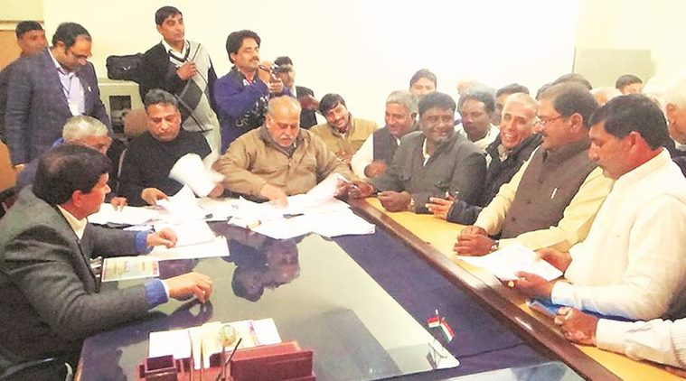 In battle of heavyweights, INLD puts faith in ‘low profile’ local