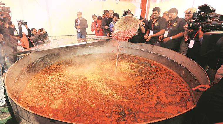 80 cops reach late at Khichdi feast, asked to march at Rajghat