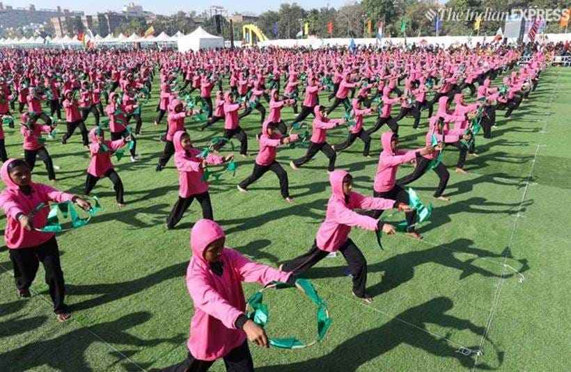 international kite festival, kite festival ahmedabad, sabarmati riverfront kite festival, vijay rupani, op kohli, gujarat, uttarayan, makar sankranti, indian express news