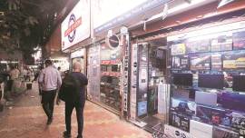 An electronics hub loses battle to e-commerce