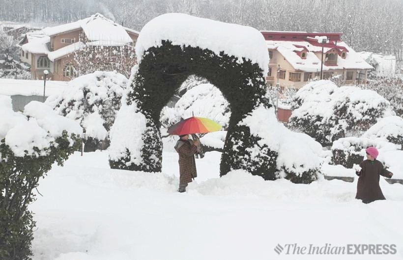 Fresh snowfall turns Kashmir white India News News, The Indian Express