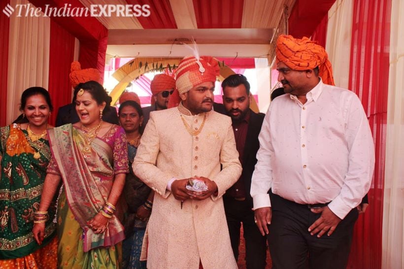 Hardik Patel ties the knot in a simple ceremony at a temple in Gujarat