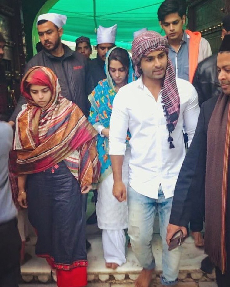 shoaib ibrahim and dipika kakar in ajmer dargah