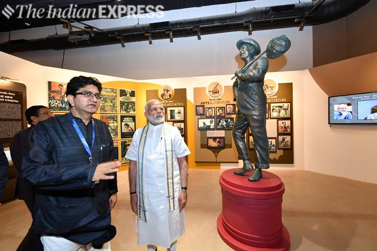 prasoon joshi with pm modi