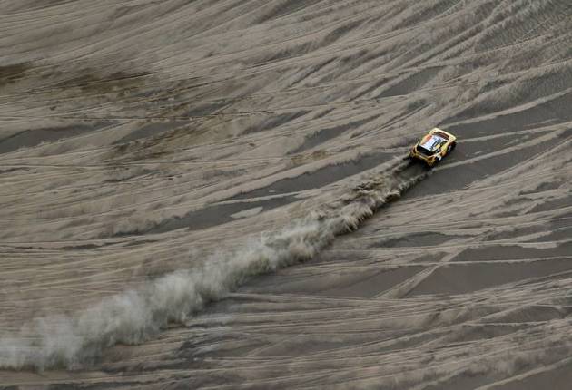 Rallying: The Dakar, a world of sand and solitude