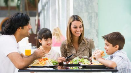 how to eat right at restaurant child parenting