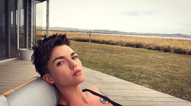 CW network green lits Batwoman pilot