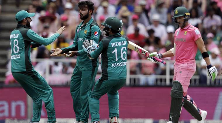 Pakistan hammers South Africa by 8 wickets