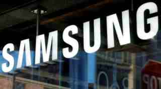 Samsung, like Apple, feels sting of slowing global growth